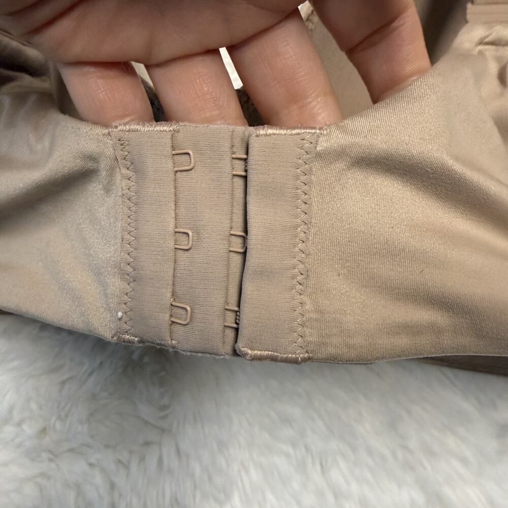 Victoria's Secret NUDE 40DDD Body By Victoria Lined Demi Bra, 3022 - Picture 6 of 10